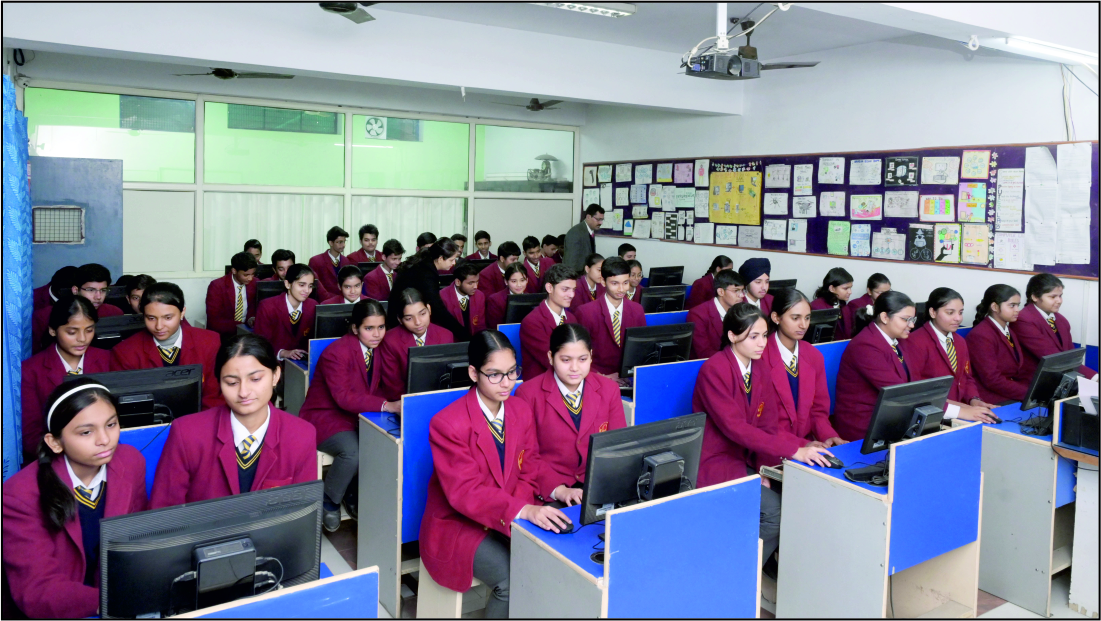 COMPUTER LAB SENIOR